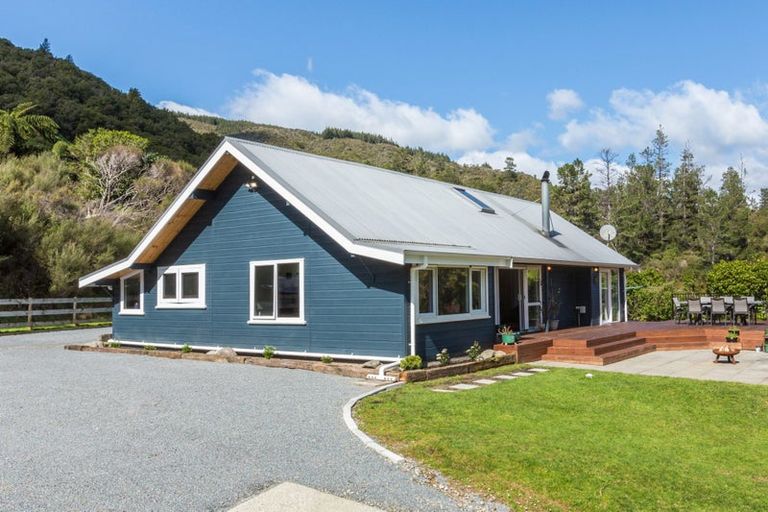 Photo of property in 1470 Akatarawa Road, Akatarawa Valley, Upper Hutt, 5372