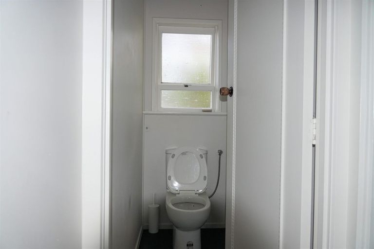 Photo of property in 90a Coronation Road, Hillcrest, Auckland, 0627