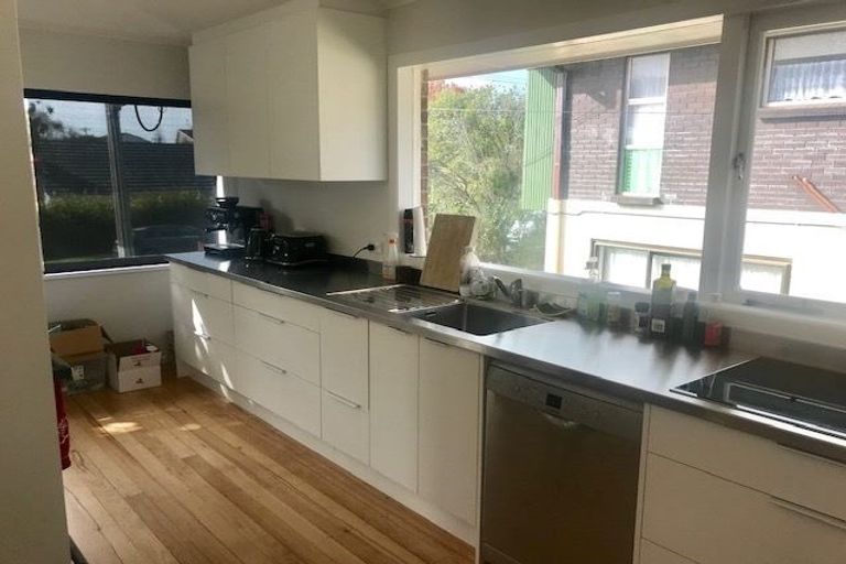 Photo of property in 1/18 Sydney Street, Hauraki, Auckland, 0622