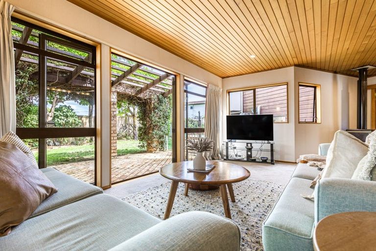 Photo of property in 60 Marywil Crescent, Hillcrest, Auckland, 0627