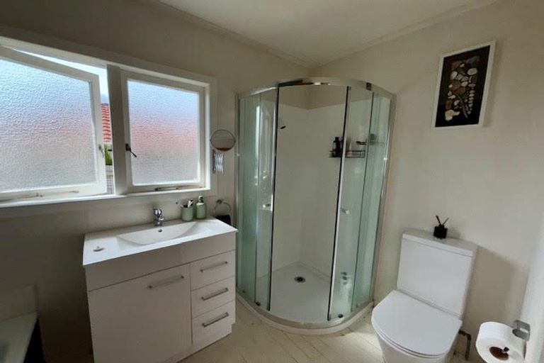 Photo of property in 22 Laurie Avenue, Papakura, 2110