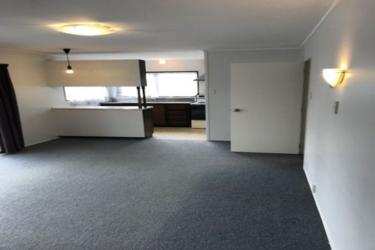 Photo of property in 71 Margan Avenue, New Lynn, Auckland, 0600