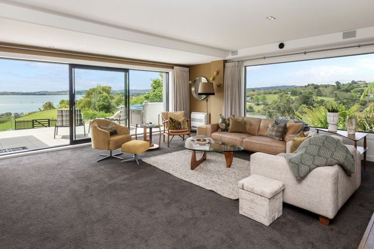 Photo of property in 26 Estuary Views, Shelly Park, Auckland, 2014