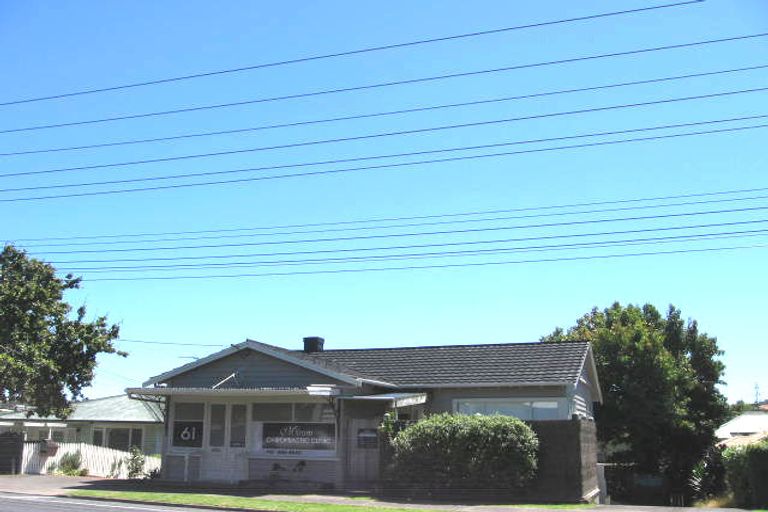 Photo of property in 2/61 Shakespeare Road, Milford, Auckland, 0620