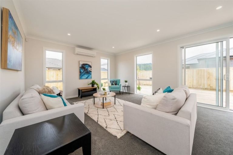 Photo of property in 12 Poulson Grove, Trentham, Upper Hutt, 5018