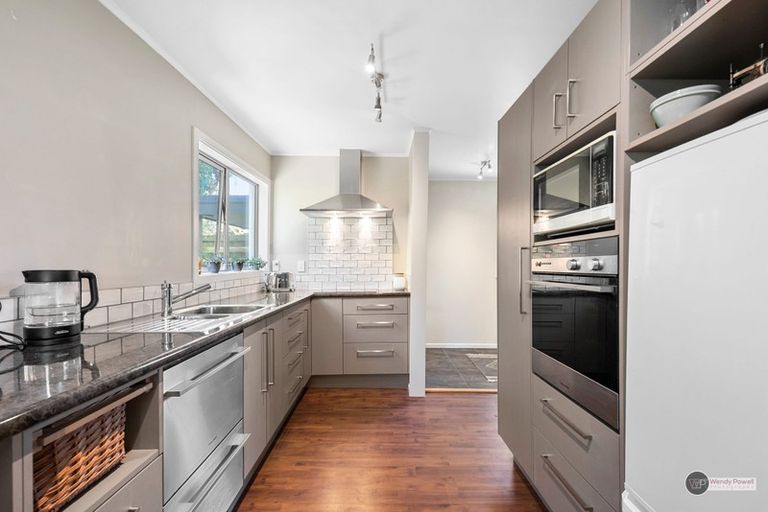 Photo of property in 2/137 Park Road, Belmont, Lower Hutt, 5010