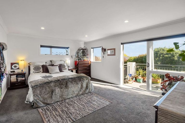 Photo of property in 20 Linkwater Way, Parklands, Christchurch, 8083