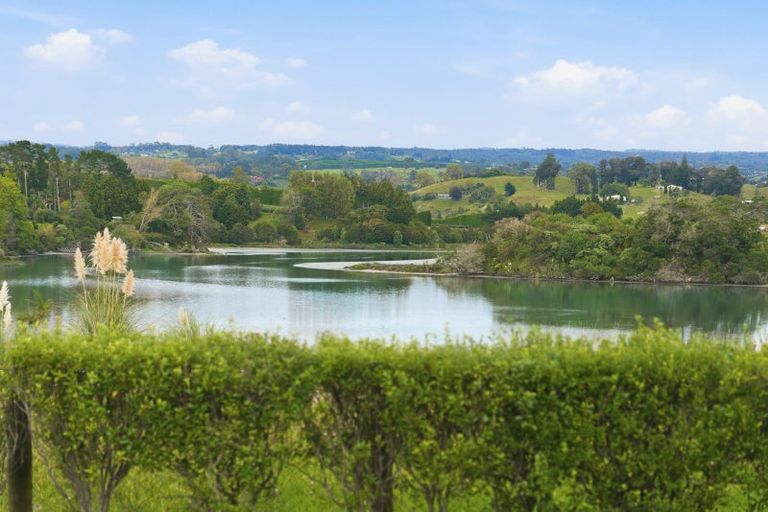 Photo of property in Waterview Estate, 28/4 Greystone Place, Omokoroa, 3114