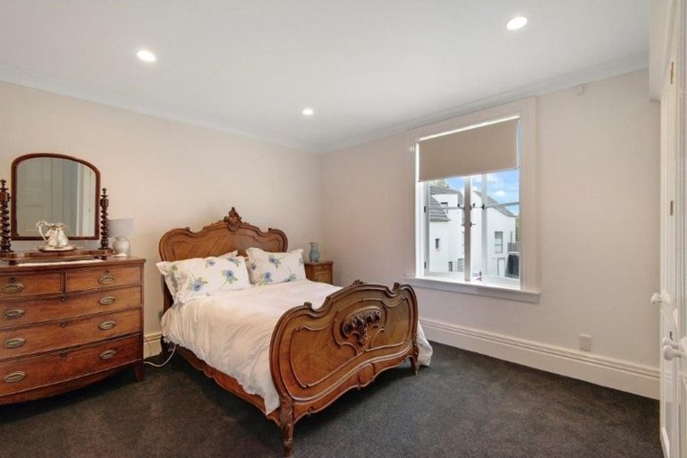 Photo of property in 26 Cranmer Square, Christchurch Central, Christchurch, 8013