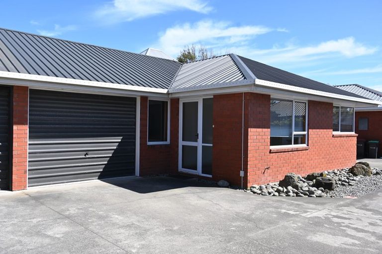 Photo of property in 2/18 Burdale Street, Riccarton, Christchurch, 8011