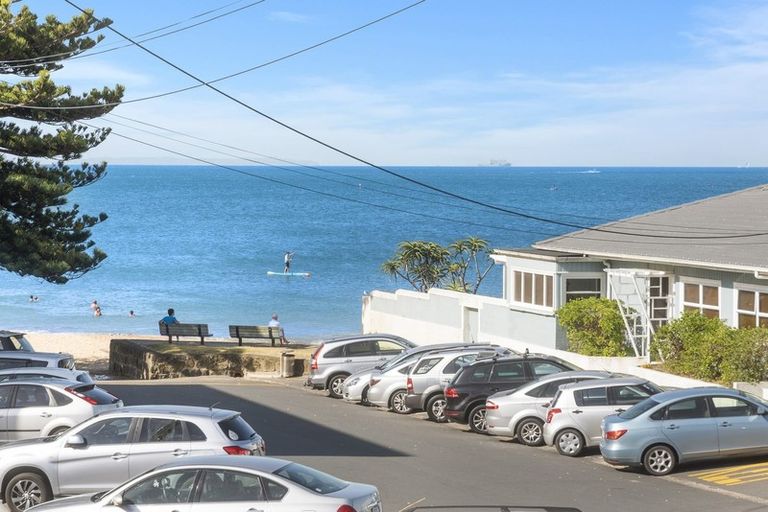 Photo of property in 1/60 Milford Road, Milford, Auckland, 0620