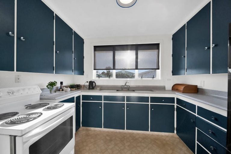 Photo of property in 13 Mccarthy Street, Hawera, 4610