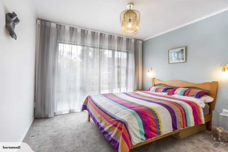 Photo of property in 1/489 Beach Road, Murrays Bay, Auckland, 0630