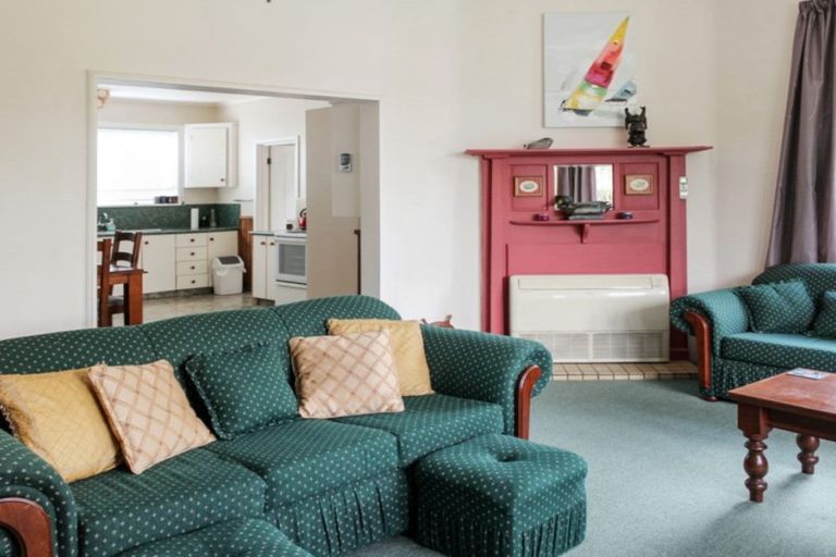 Photo of property in 144a Waikawa Road, Picton, 7220