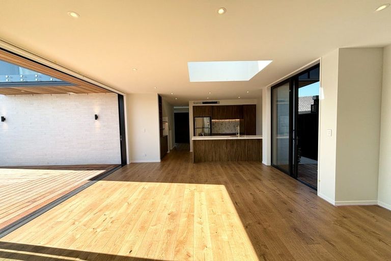 Photo of property in 2/7 Roa Road, Fendalton, Christchurch, 8041