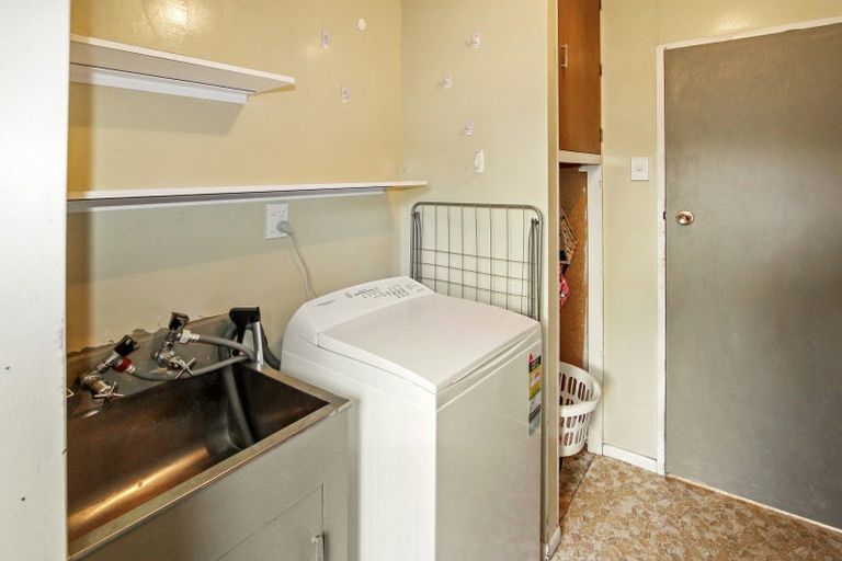 Photo of property in 17a Cambridge Street, Pahiatua, 4910