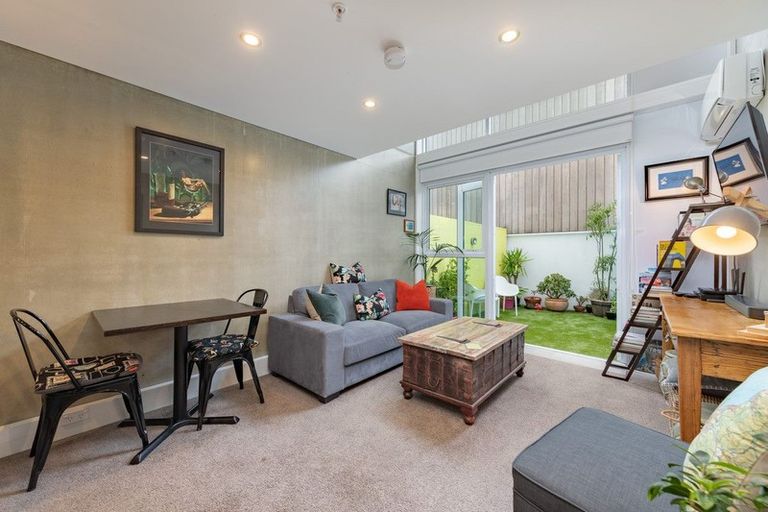 Photo of property in Canvas Apartments, 3/307 Willis Street, Te Aro, Wellington, 6011