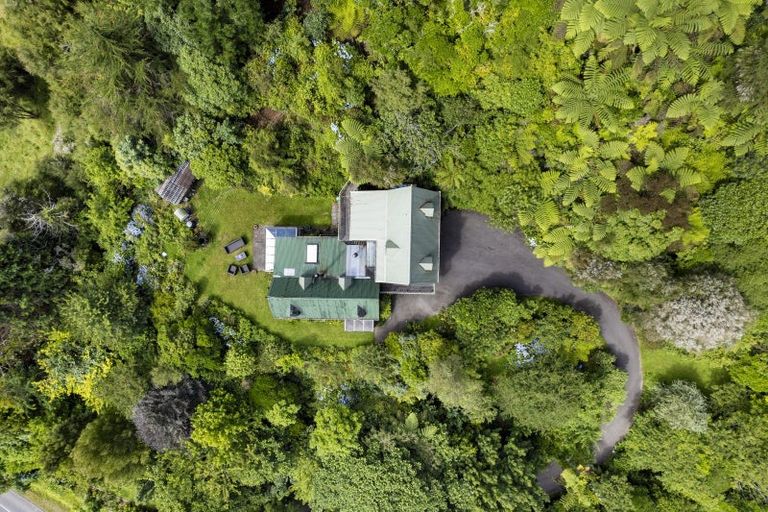 Photo of property in 312 Moores Valley Road, Wainuiomata, 5373