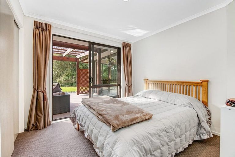 Photo of property in 42 Manuka Grove, Helensville, 0875