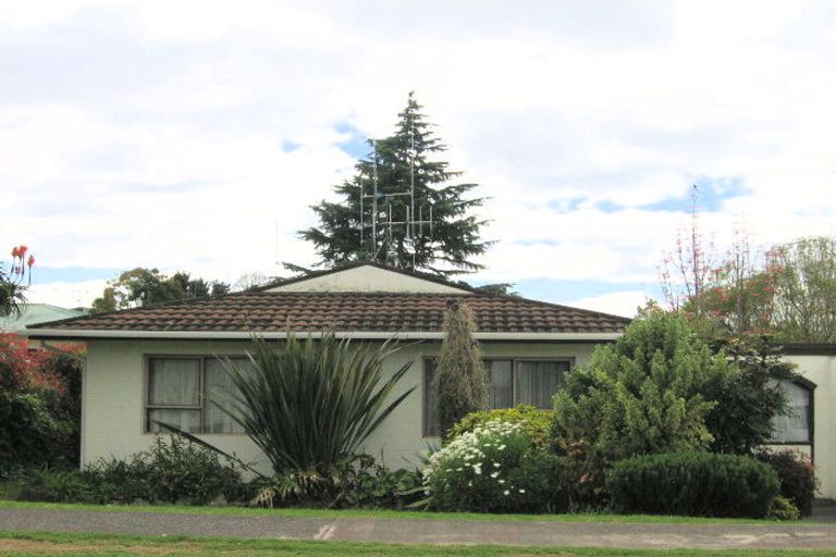 Photo of property in 111a Sherwood Street, Bellevue, Tauranga, 3110