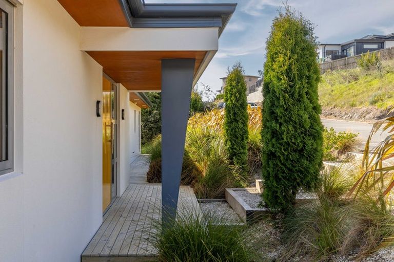 Photo of property in 5 Stoneyridge Close, Mount Pleasant, Christchurch, 8081