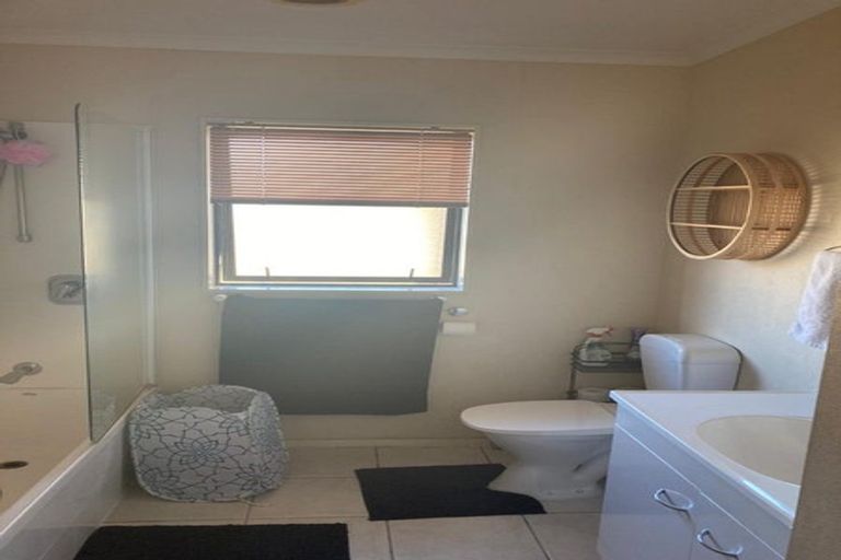 Photo of property in 313 Mahia Road, Weymouth, Auckland, 2103