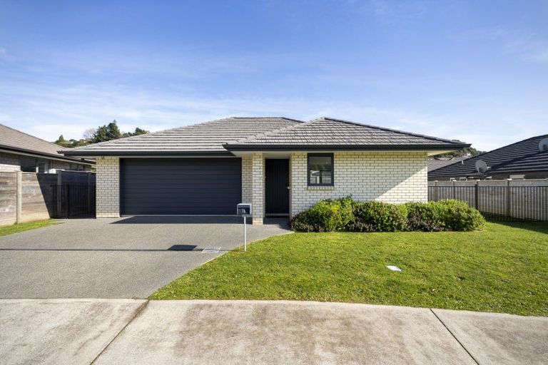 Photo of property in 16 Tradewinds Drive, Whitby, Porirua, 5024