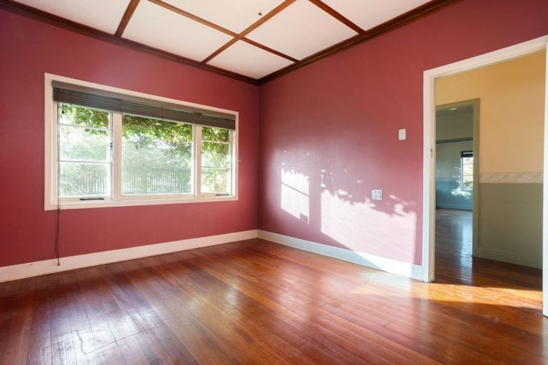 Photo of property in 18 Tamihana Avenue, Fairfield, Hamilton, 3214