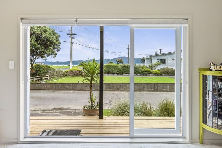 Photo of property in 58a Wharemauku Road, Raumati Beach, Paraparaumu, 5032