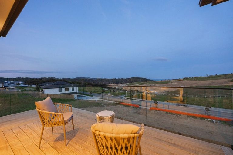Photo of property in 57 Matangi View Drive, Orewa, 0931