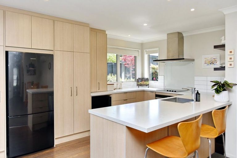 Photo of property in 6 Brantholme Place, Rangiora, 7400