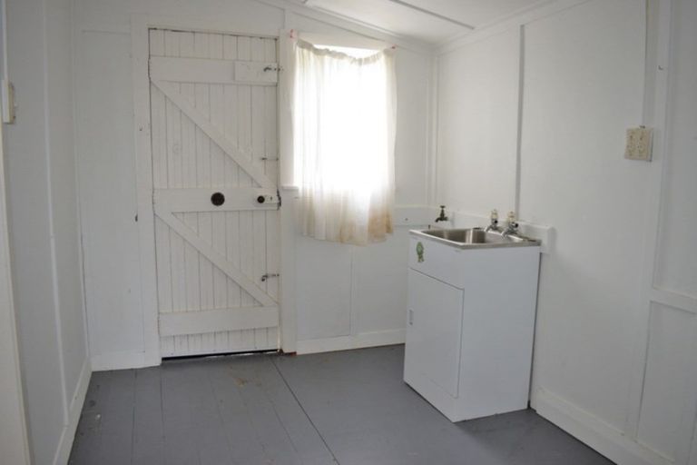 Photo of property in 77 Kirk Street, Otaki, 5512