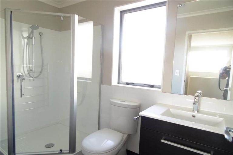 Photo of property in 14 Waiarohia Place, Hobsonville, Auckland, 0616