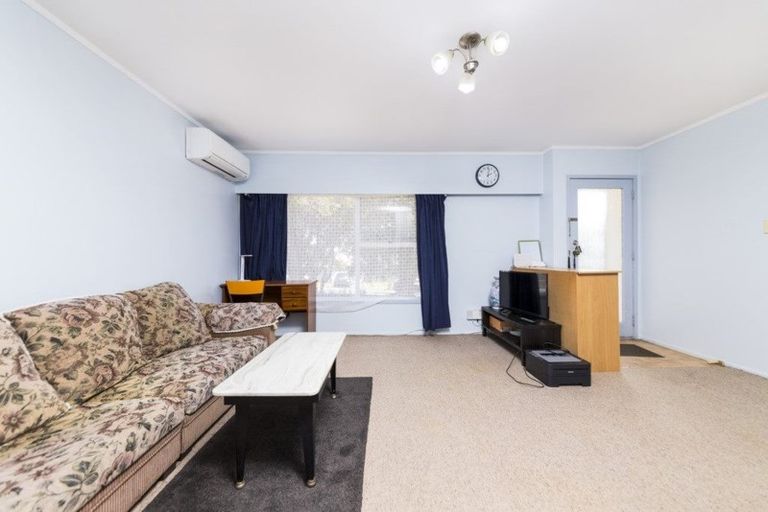 Photo of property in 2/1 Leigh Terrace, Bayview, Auckland, 0629