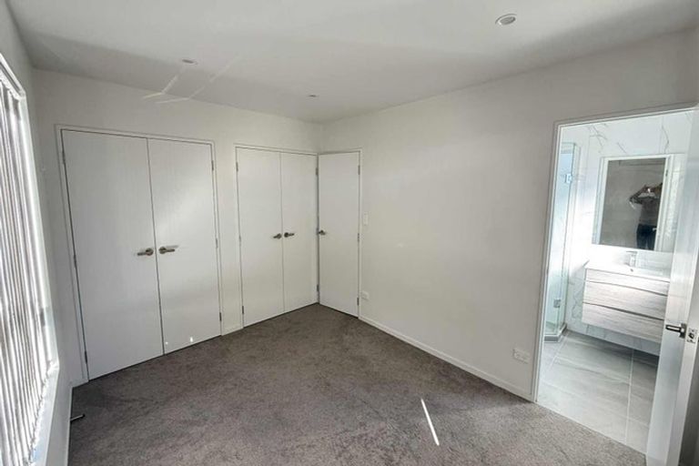 Photo of property in 74a Miller Road, Mangere Bridge, Auckland, 2022
