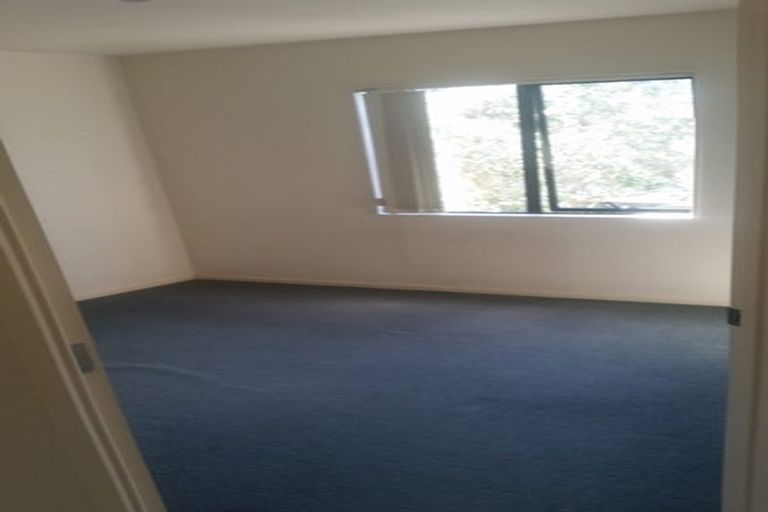 Photo of property in 12/3 Orwell Road, Greenhithe, Auckland, 0632