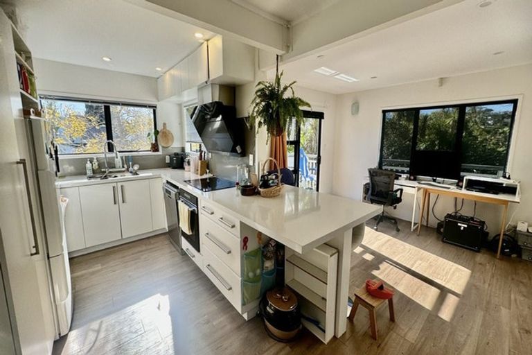 Photo of property in 1/12 Masefield Street, Cockle Bay, Auckland, 2014