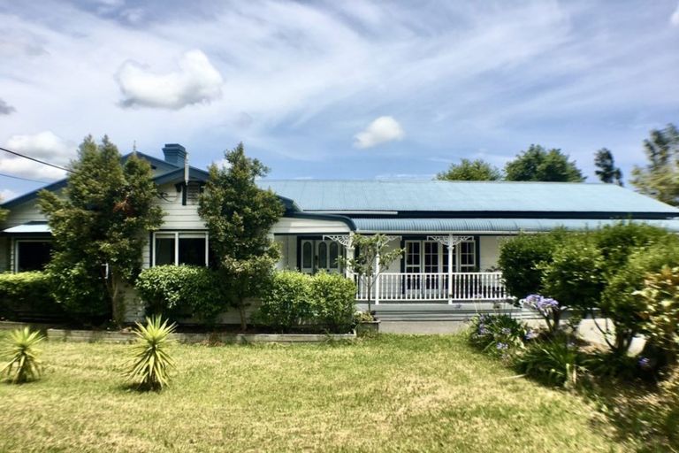 Photo of property in 263 Old North Road, Kumeu, 0892