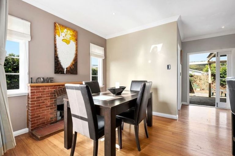 Photo of property in 1078 Fergusson Drive, Clouston Park, Upper Hutt, 5018