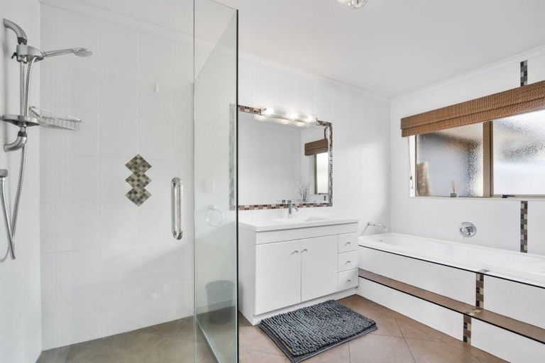 Photo of property in 22 Garvan Glen, Pyes Pa, Tauranga, 3112