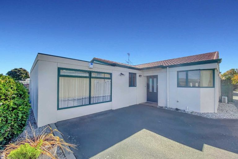 Photo of property in 1/8 Elizabeth Street, Riccarton, Christchurch, 8011