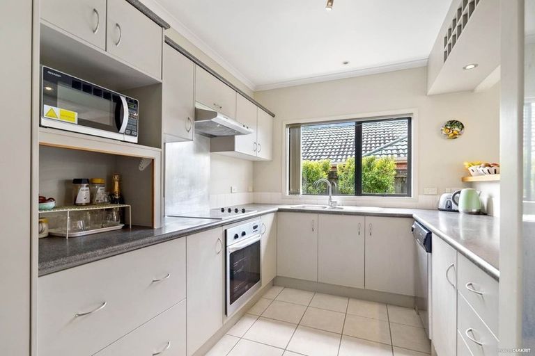 Photo of property in 10 Sheddings Lane, East Tamaki, Auckland, 2016