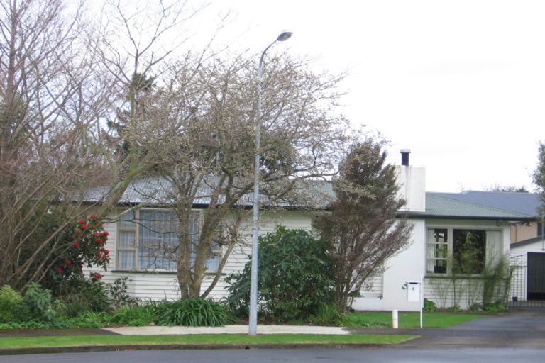 Photo of property in 7 Athlone Place, Hokowhitu, Palmerston North, 4410