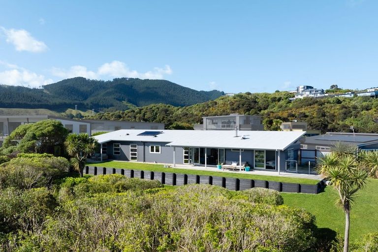 Photo of property in 5 Ocean Vista Lane, Paraparaumu, 5032