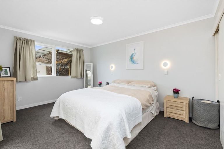 Photo of property in 38 Normanton Street, Glenfield, Auckland, 0629