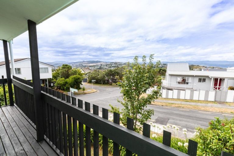 Photo of property in 11 Nalanda Crescent, Broadmeadows, Wellington, 6035