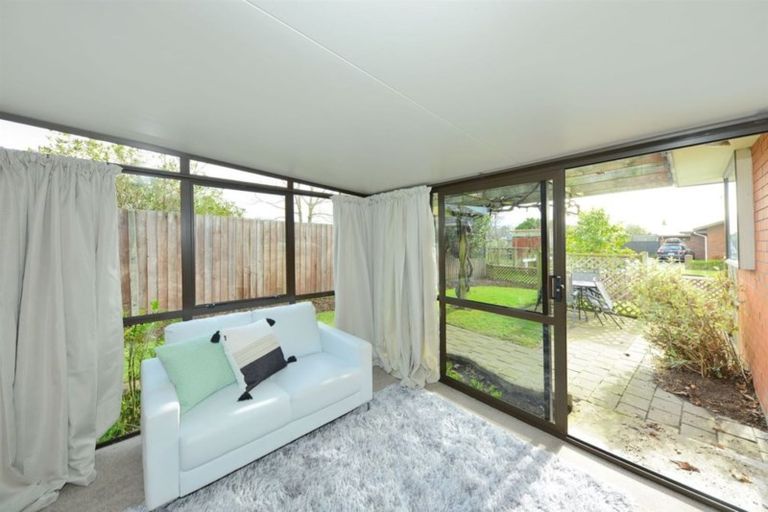 Photo of property in 2/39 Greenock Street, Redwood, Christchurch, 8051