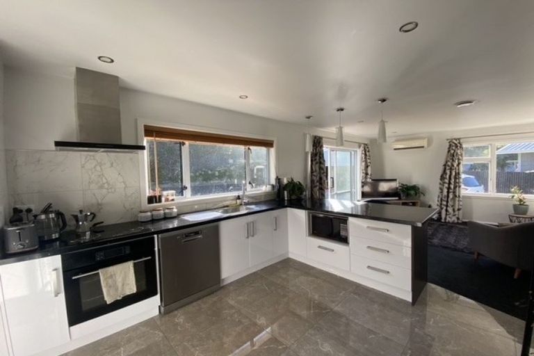 Photo of property in 27 Bishopsworth Street, Hillsborough, Christchurch, 8022