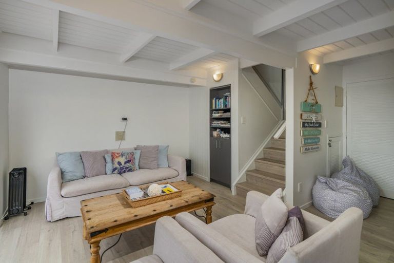 Photo of property in 5 Florence Place, Hahei, Whitianga, 3591