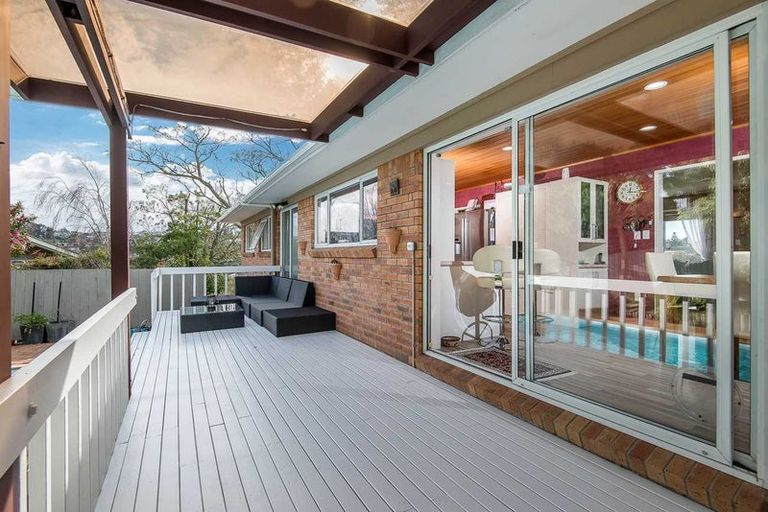 Photo of property in 21 Robin Lane, Browns Bay, Auckland, 0630